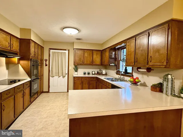 $474,900 | 988 Tub Run Hollow Road, Hedgesville, WV 25427