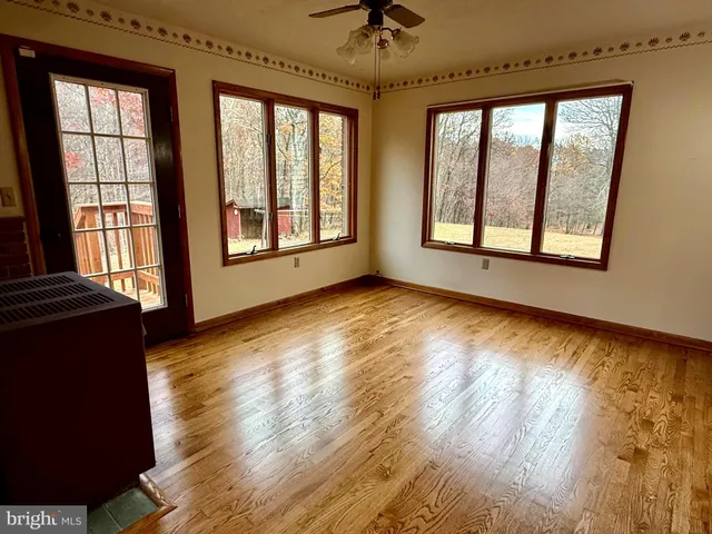 $474,900 | 988 Tub Run Hollow Road, Hedgesville, WV 25427