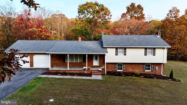 $474,900 | 988 Tub Run Hollow Road, Hedgesville, WV 25427