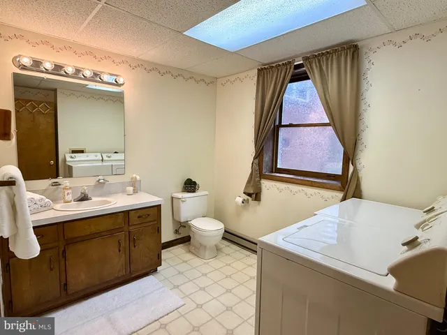 $474,900 | 988 Tub Run Hollow Road, Hedgesville, WV 25427