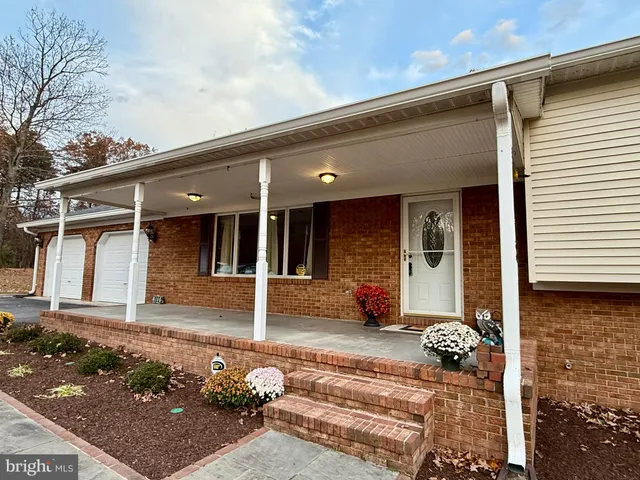 $474,900 | 988 Tub Run Hollow Road, Hedgesville, WV 25427