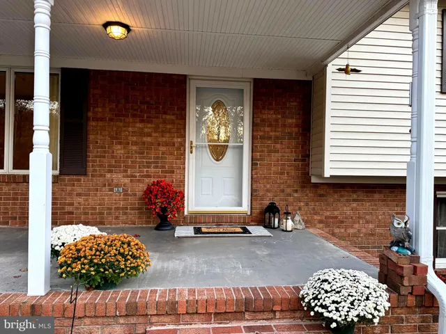 $474,900 | 988 Tub Run Hollow Road, Hedgesville, WV 25427