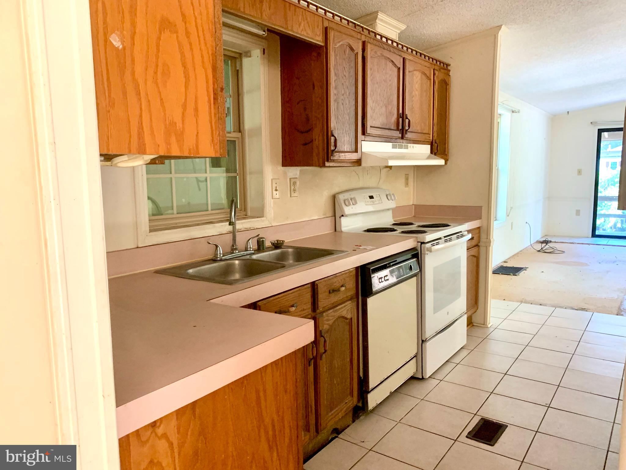 23661 Godwin School Road Millsboro, DE 19966 - Photo 16 of 28 kitchen - view 1