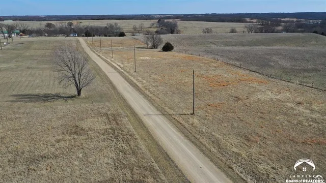 $9,000 | 8989 Greenwood Avenue, Ozawkie, KS 66070