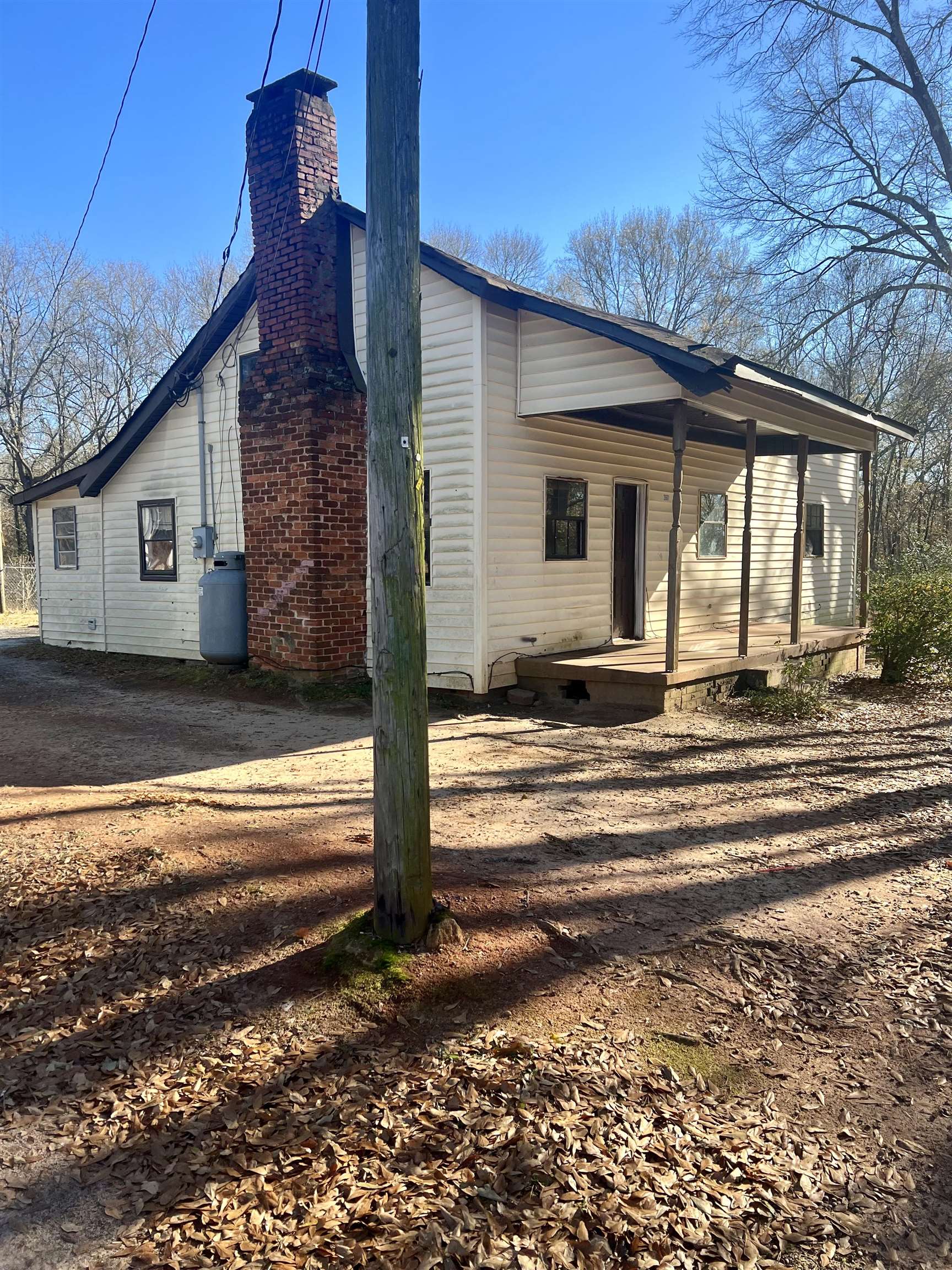 2661 John Dodd Road Wellford, SC 29385 - Photo 1 of 20 Gallery Image 1