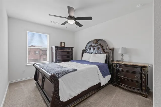 $3,950 | 925 West Drive, Aubrey, TX 76227