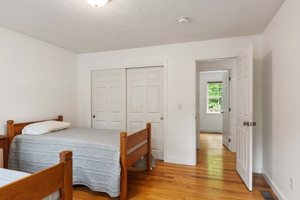 82 Lawrence Street Pepperell, MA 01463 - Photo 20 of 42
