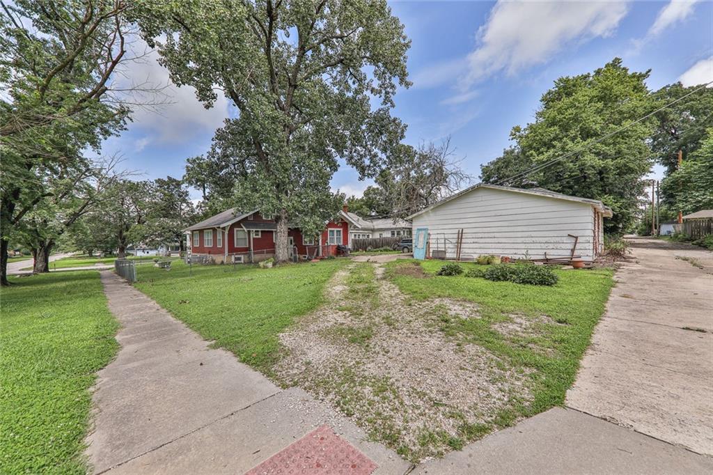 416 South 6th Street Independence, KS 67301 - Photo 23 of 34