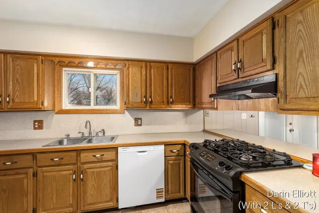 $184,900 | 240 Yeomans Street, Ionia, MI 48846