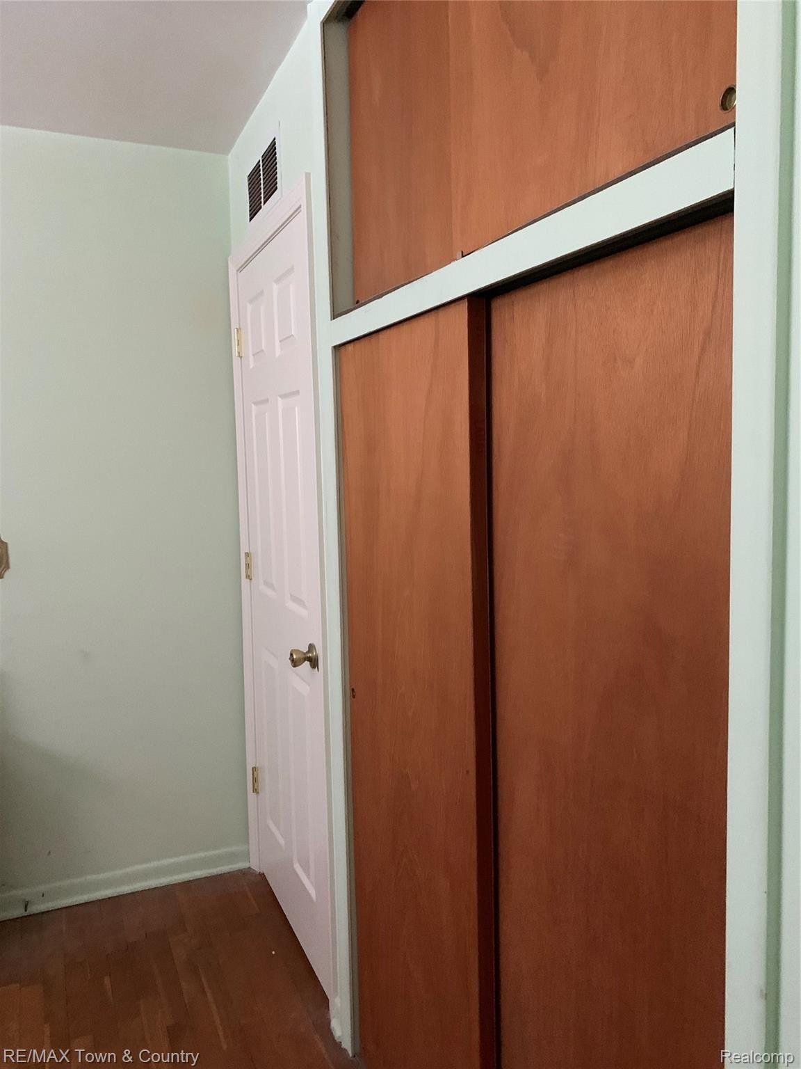 9044 North Bray Road Clio, MI 48420 - Photo 21 of 30 Bray bed2-2.jpg