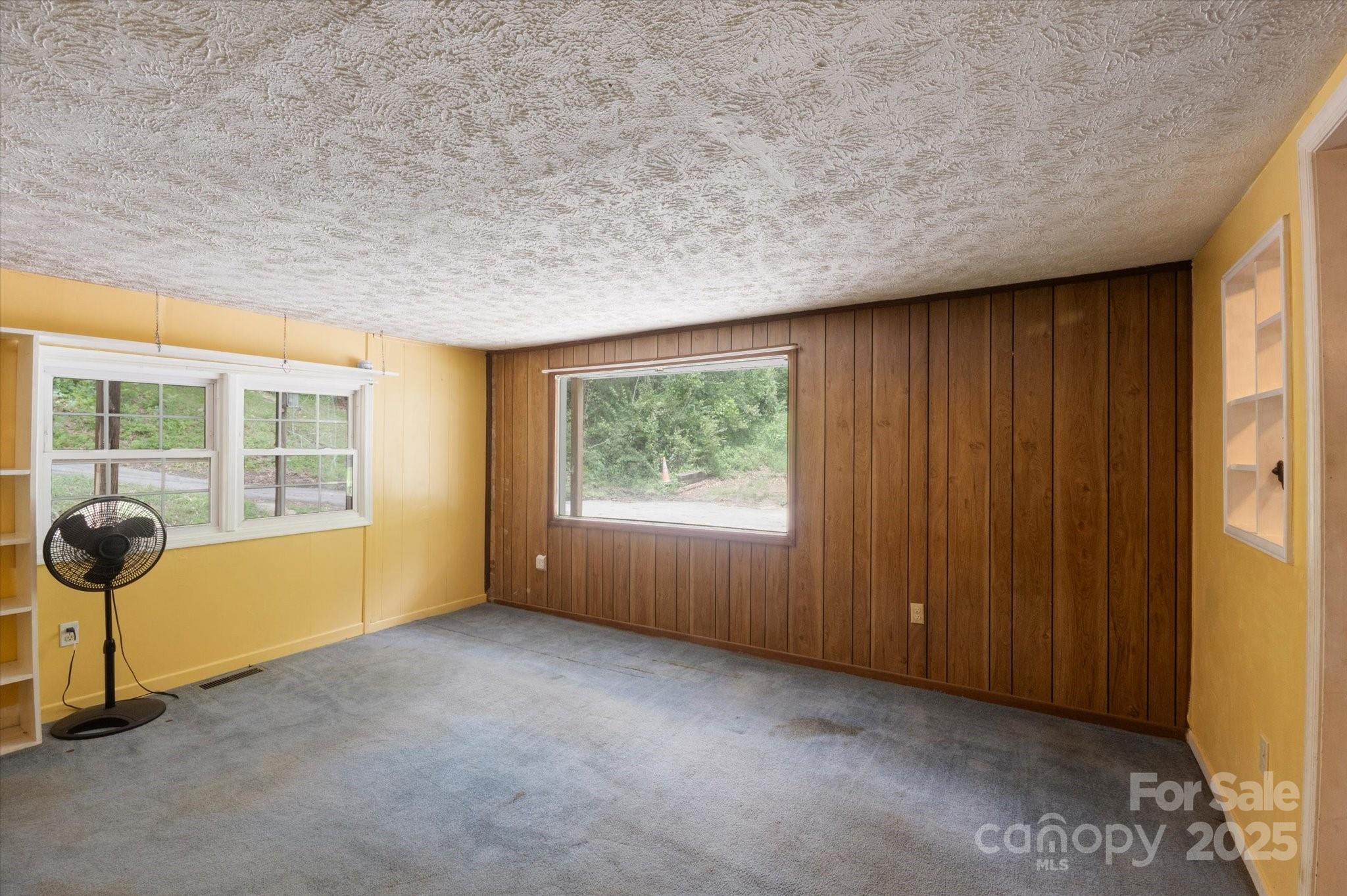 76 Lookout Road Asheville, NC 28804 - Photo 14 of 22 Gallery Image 14