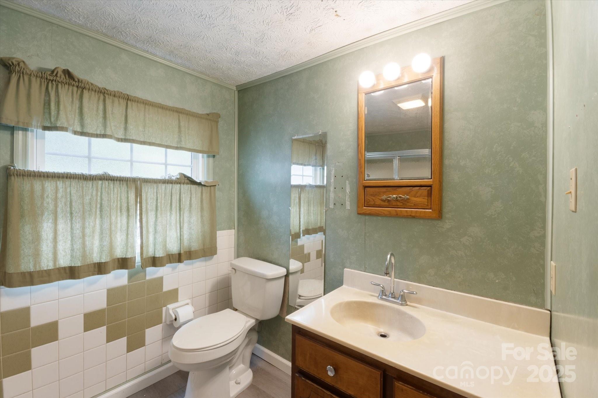 76 Lookout Road Asheville, NC 28804 - Photo 9 of 22 Gallery Image 9