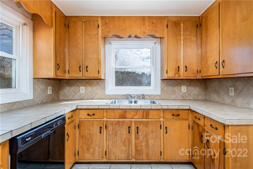 1283 Ring Tail Road Claremont, NC 28610 - Photo 2 of 24 Gallery Image 2