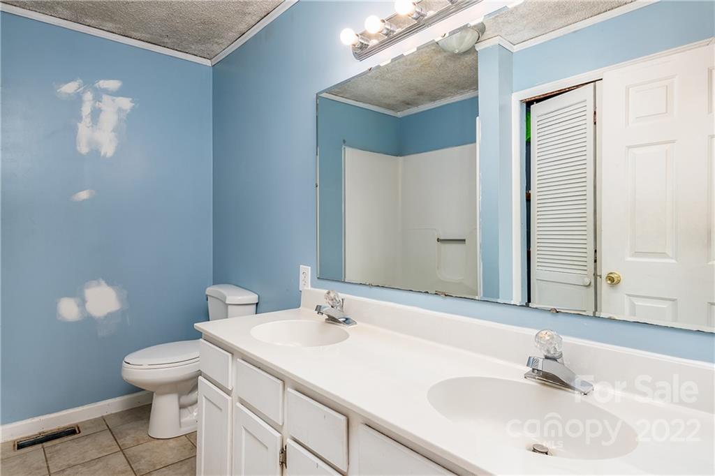 1283 Ring Tail Road Claremont, NC 28610 - Photo 9 of 24 Gallery Image 9