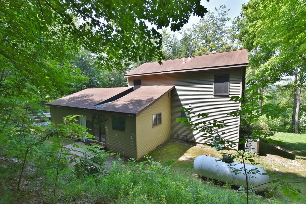 2247 South Richter Road Suttons Bay, MI 49682 - Photo 55 of 60 1914563-54.JPG