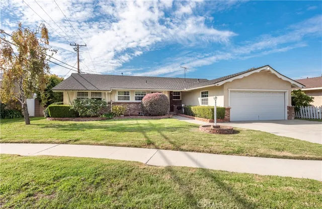 $4,750 | 1207 Sycamore Avenue, Fullerton, CA 92831