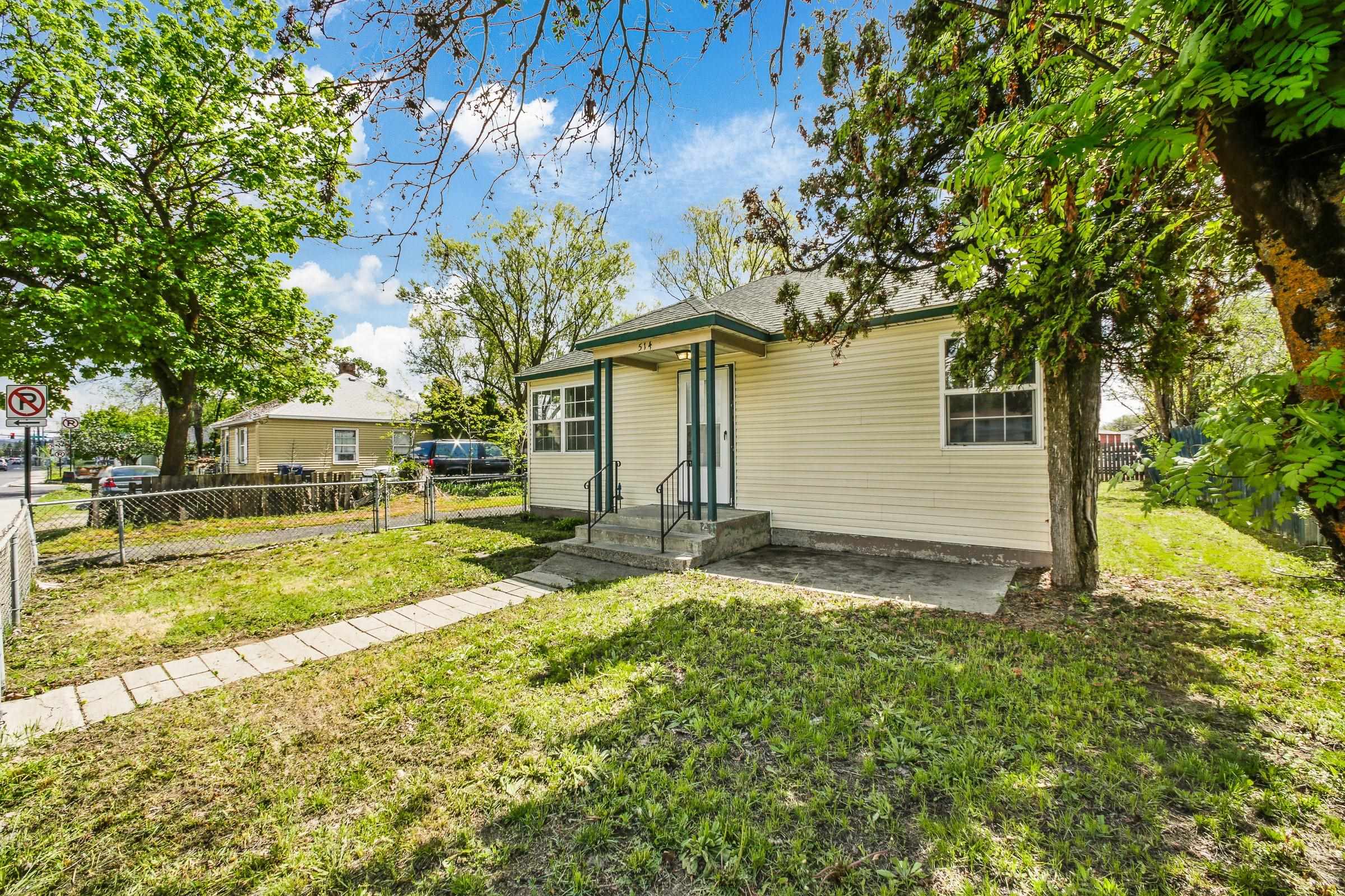 514 East Hawthorne Road Spokane, WA 99218 - Photo 3 of 18