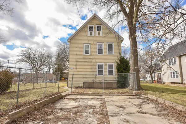 $185,000 | 2328 North 45th Street, Unit 2330, Milwaukee, WI 53210