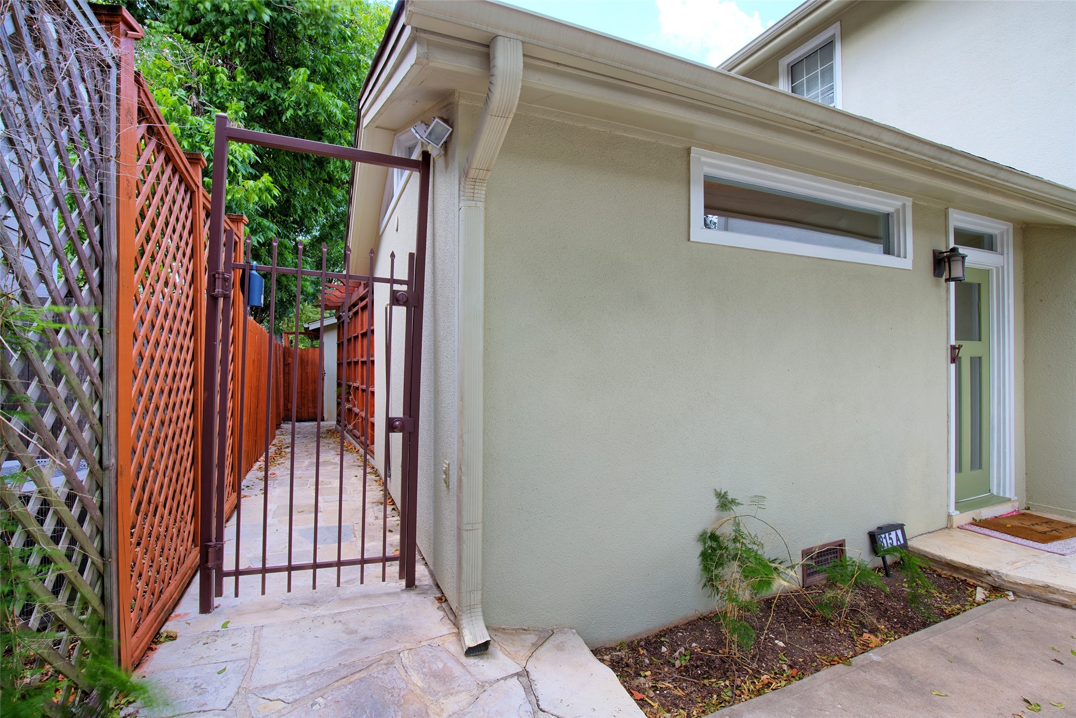 815 East 31st Street, Unit C Austin, TX 78705 - Photo 16 of 16 Entrance to back unit