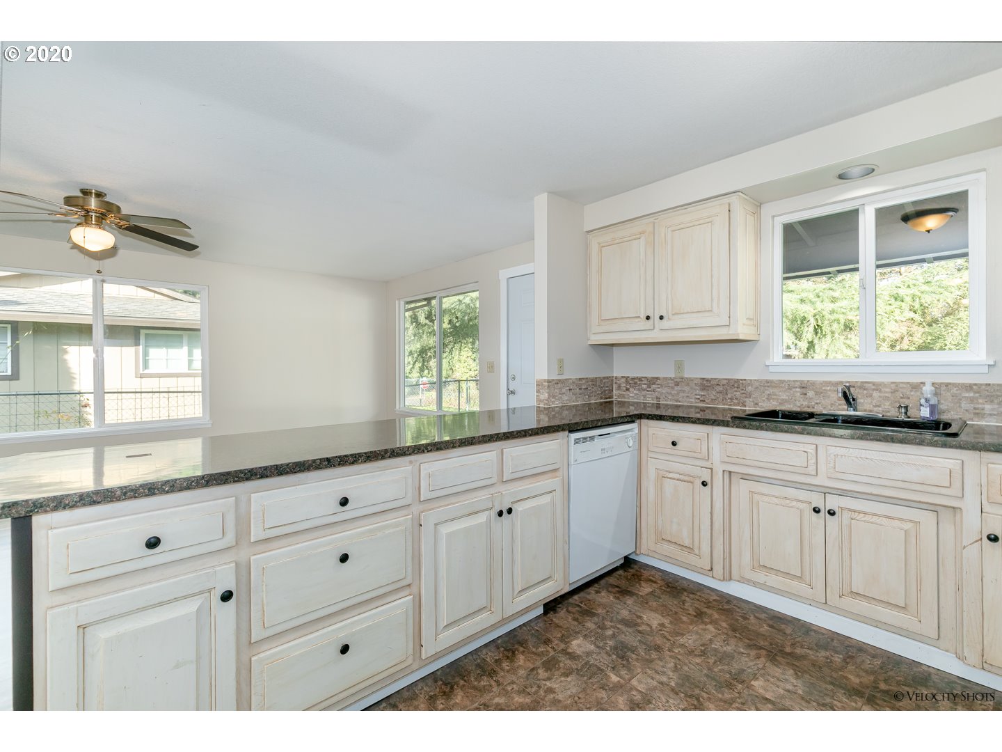 482 Southwest Laurel Road Estacada, OR 97023 - Photo 12 of 32