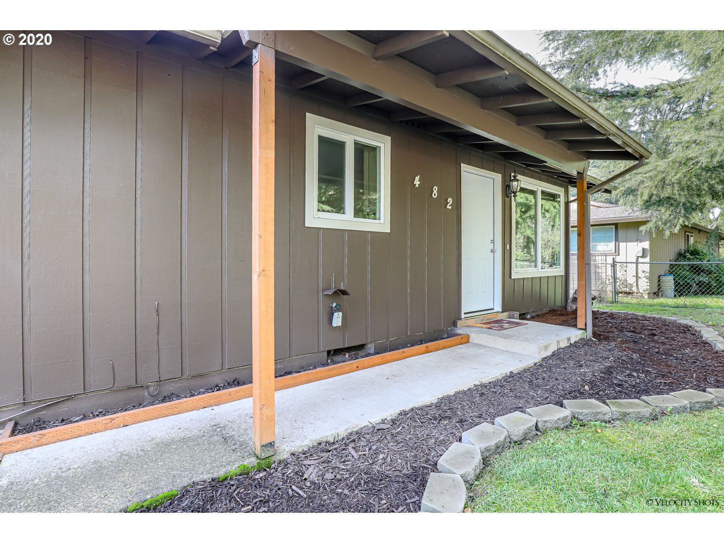 482 Southwest Laurel Road Estacada, OR 97023 - Photo 4 of 32