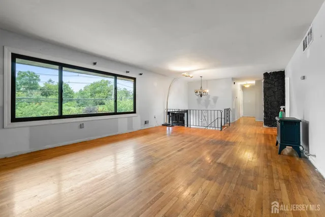 $549,900 | 133 Metlars Lane, Piscataway, NJ 08854