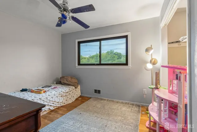 $549,900 | 133 Metlars Lane, Piscataway, NJ 08854