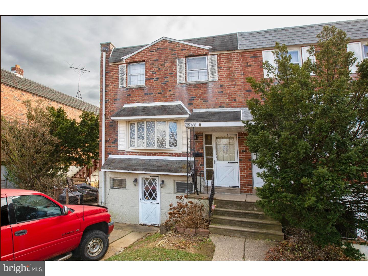 12785 Dunks Ferry Road Philadelphia, PA 19154 - Photo 1 of 19 Exterior Front