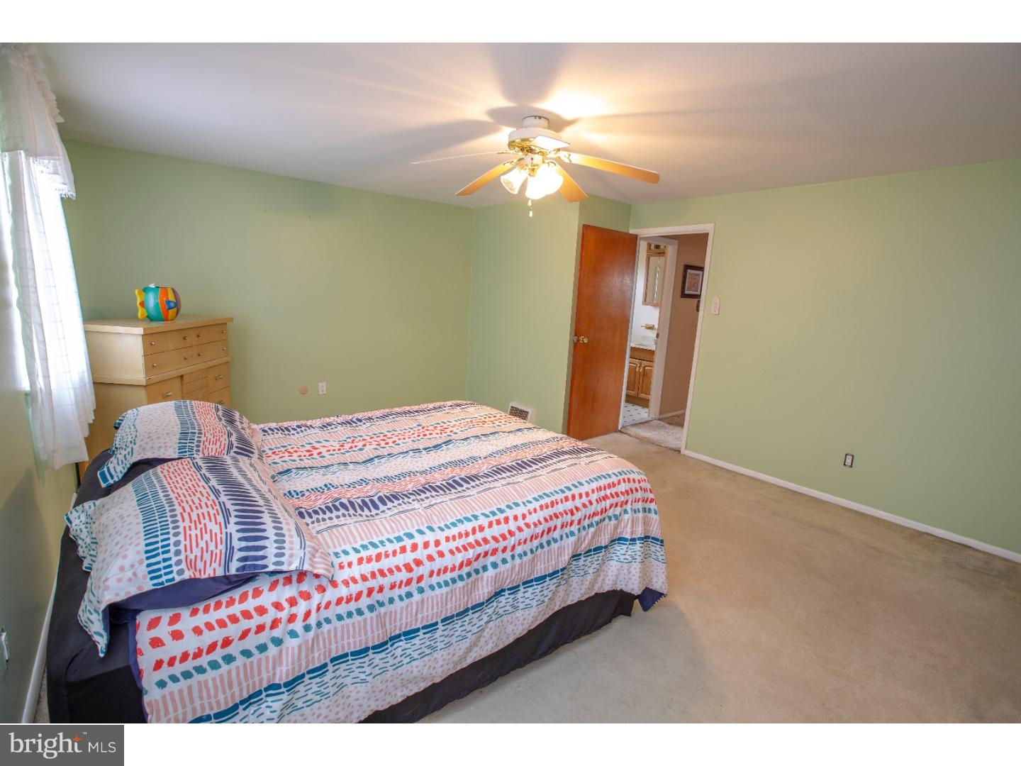 12785 Dunks Ferry Road Philadelphia, PA 19154 - Photo 6 of 19 Master Bedroom