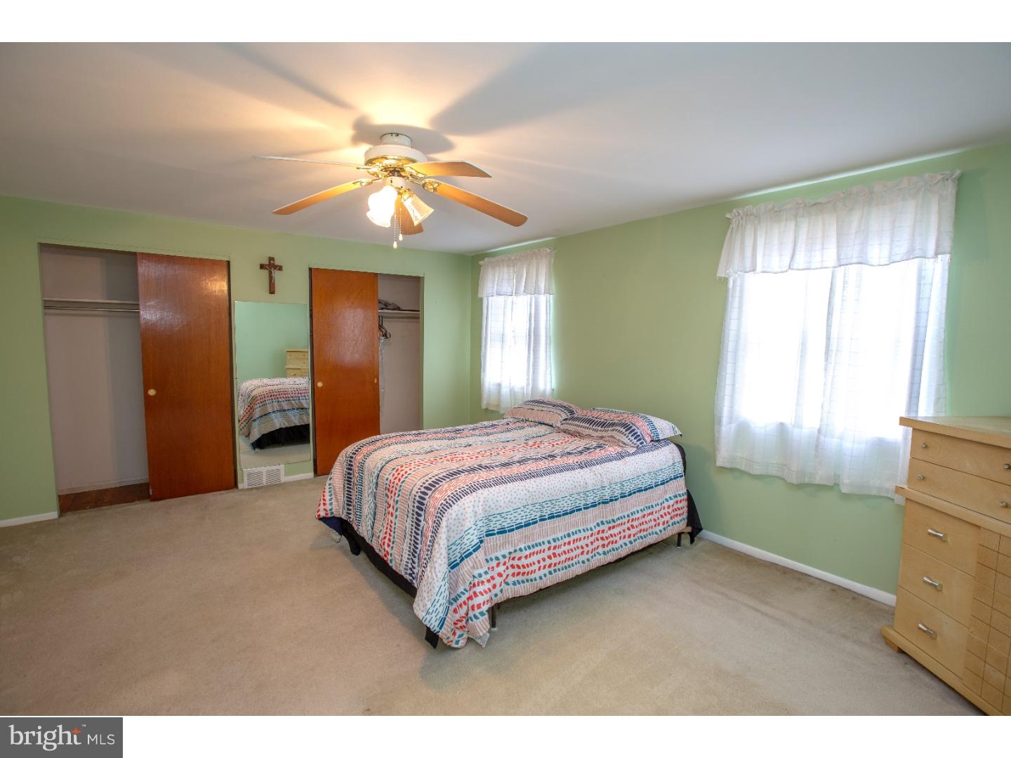 12785 Dunks Ferry Road Philadelphia, PA 19154 - Photo 7 of 19 Master Bedroom