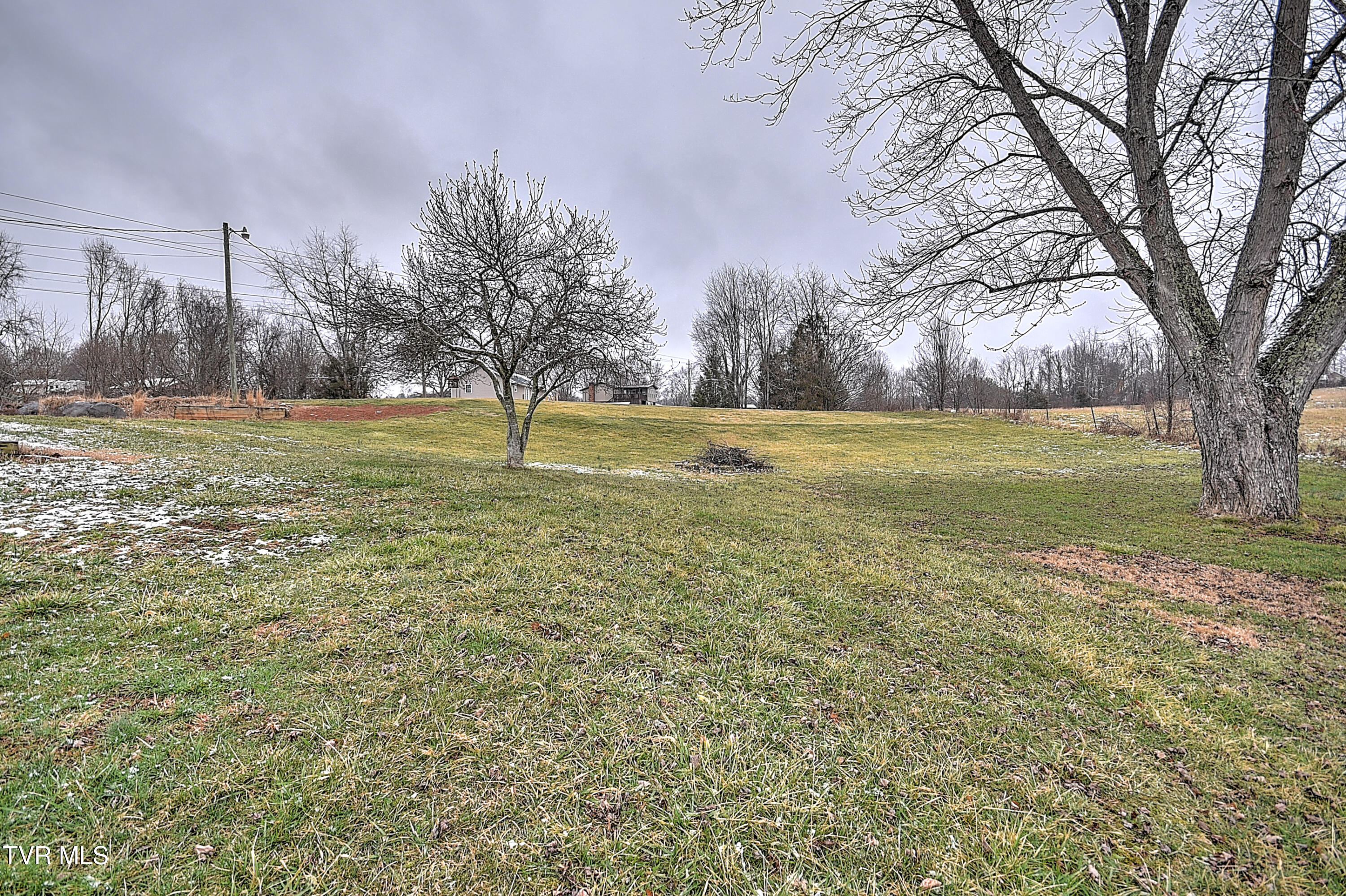301 Sinking Springs Road Bristol, TN 37620 - Photo 36 of 42 301 Sinking Springs KB-40