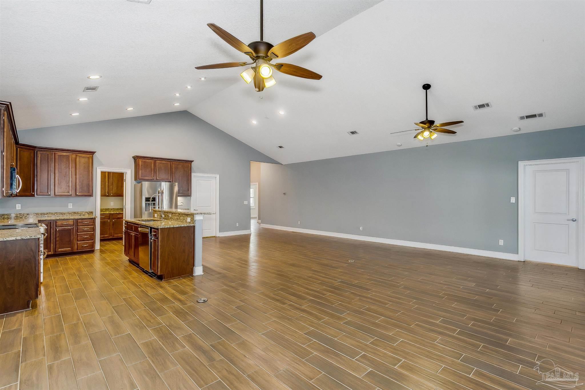 112 Country Club Road Pensacola, FL 32507 - Photo 12 of 41 Gallery Image 12