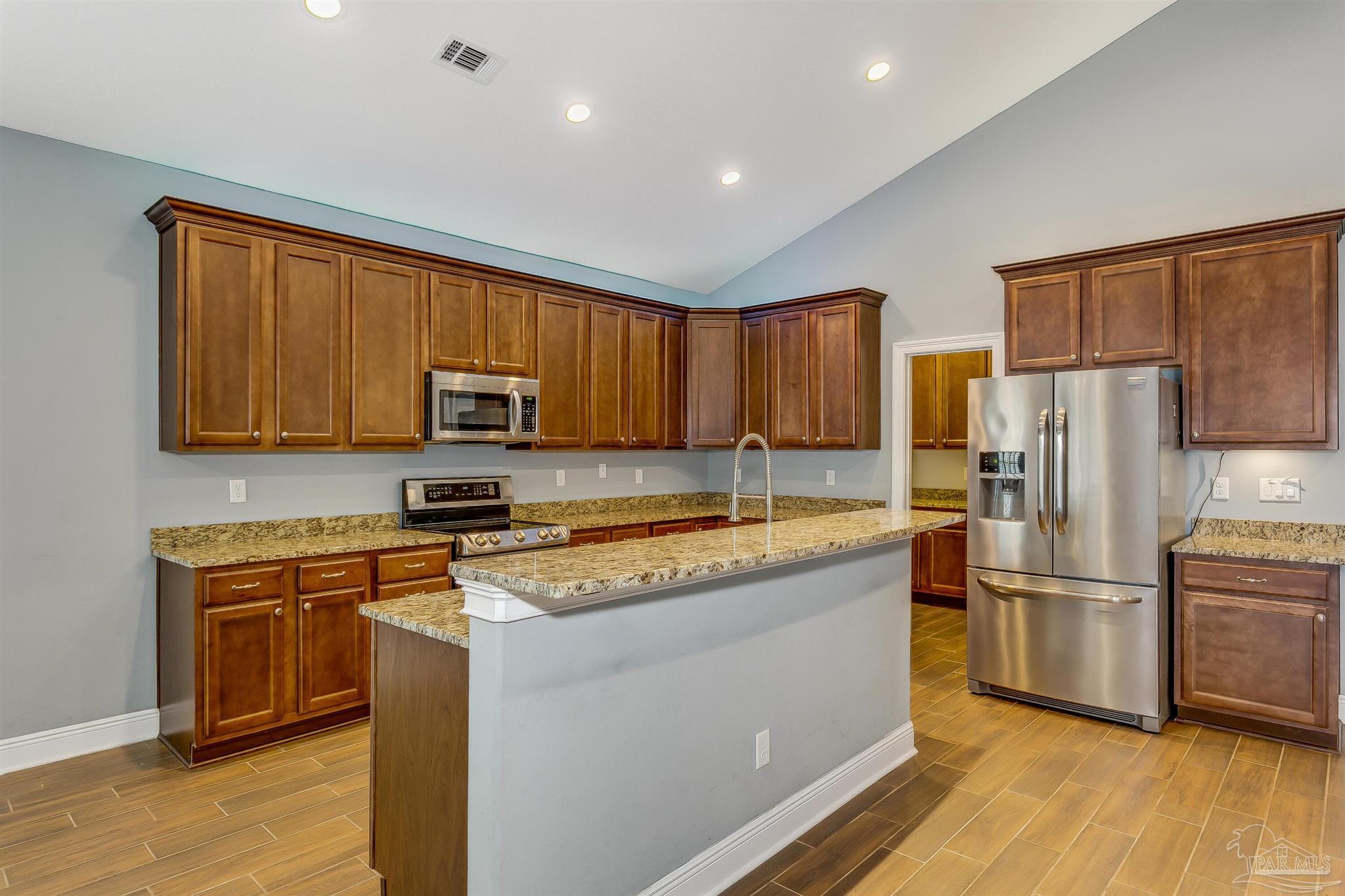 112 Country Club Road Pensacola, FL 32507 - Photo 13 of 41 Gallery Image 13