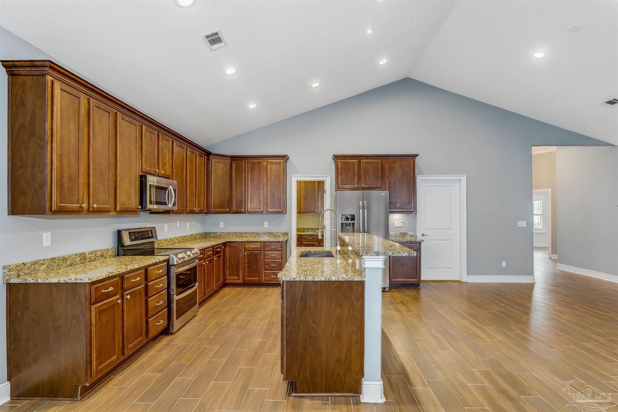 112 Country Club Road Pensacola, FL 32507 - Photo 15 of 41 Gallery Image 15