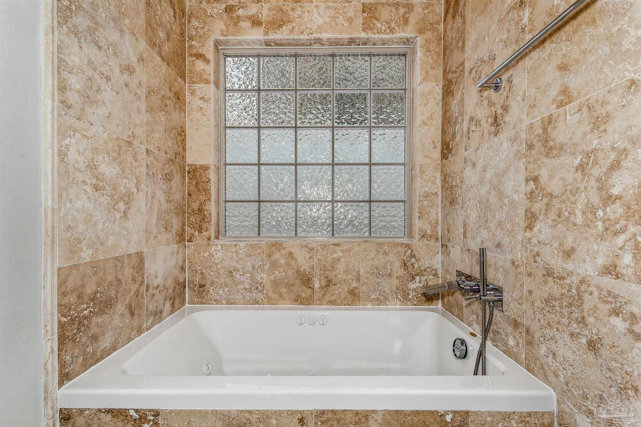 112 Country Club Road Pensacola, FL 32507 - Photo 29 of 41 Gallery Image 29