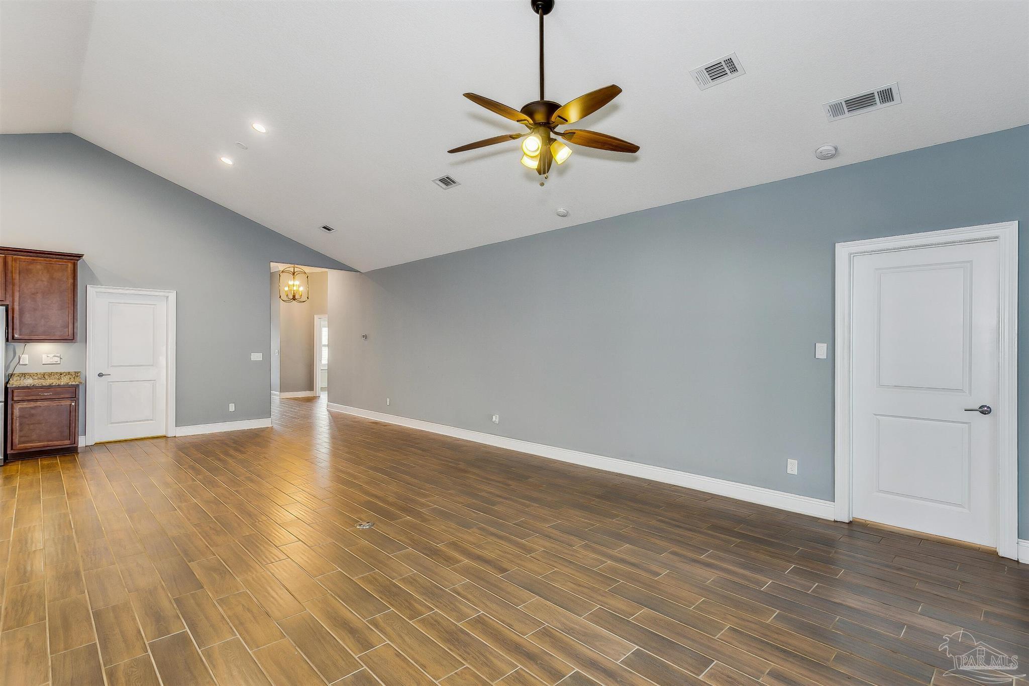 112 Country Club Road Pensacola, FL 32507 - Photo 8 of 41 Gallery Image 8