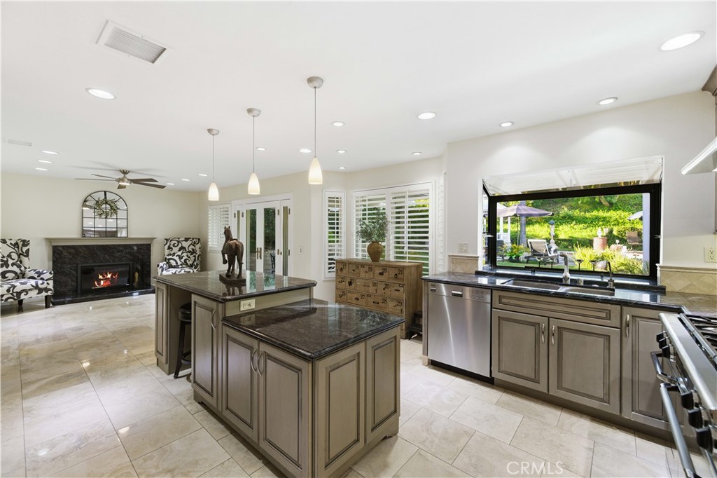 22029 Rodeffer Place Saugus, CA 91350 - Photo 18 of 53
