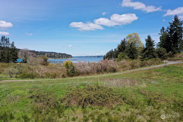 $289,000 | 5493 Woodard Avenue, Freeland, WA 98249