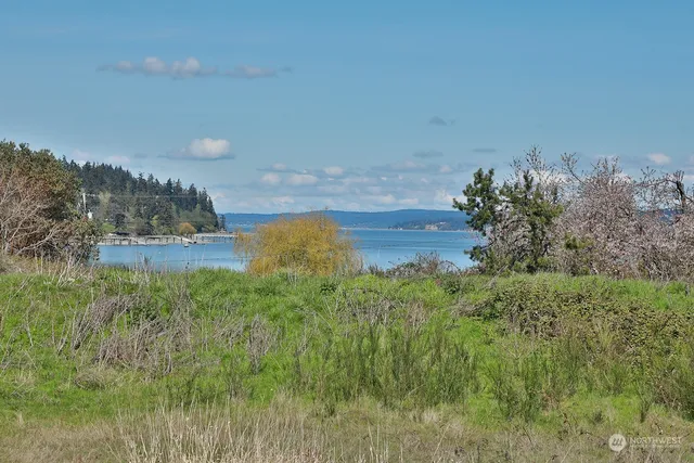 $289,000 | 5493 Woodard Avenue, Freeland, WA 98249