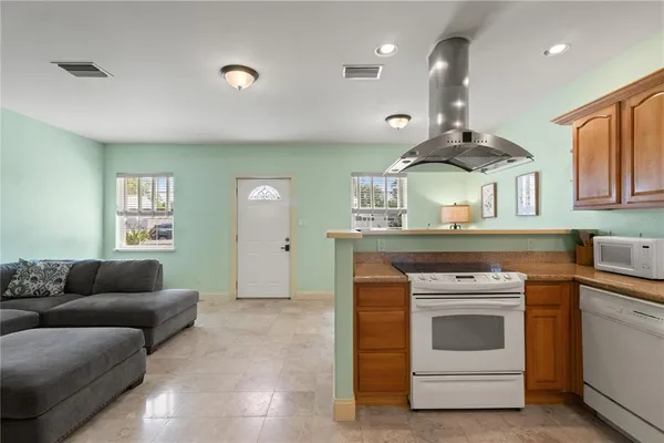 $1,499 | 6517 Dimarco Road, Unit 2, Tampa, FL 33634