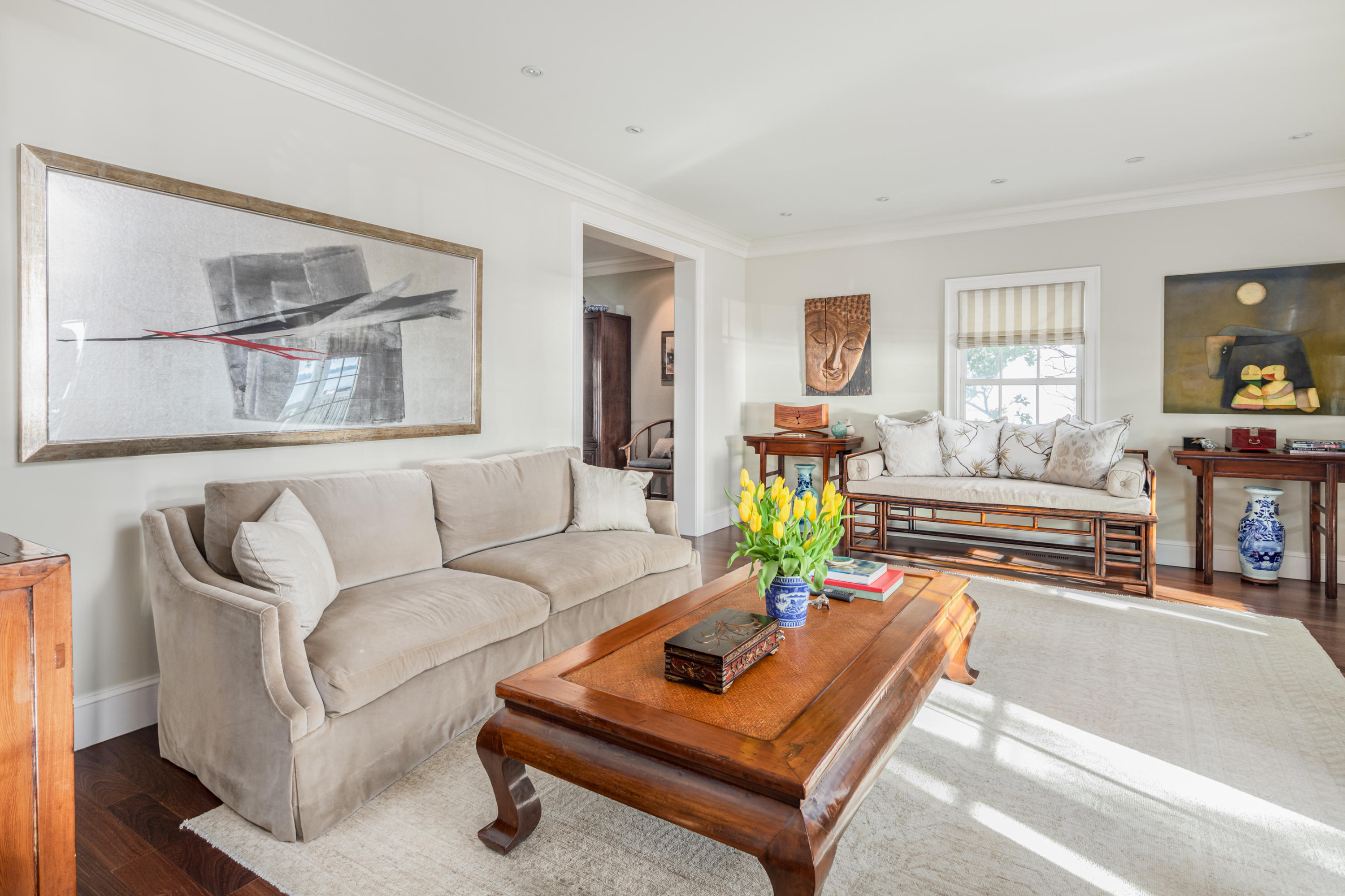 82 Murray Boulevard Charleston, SC 29401 - Photo 12 of 42 Living Room