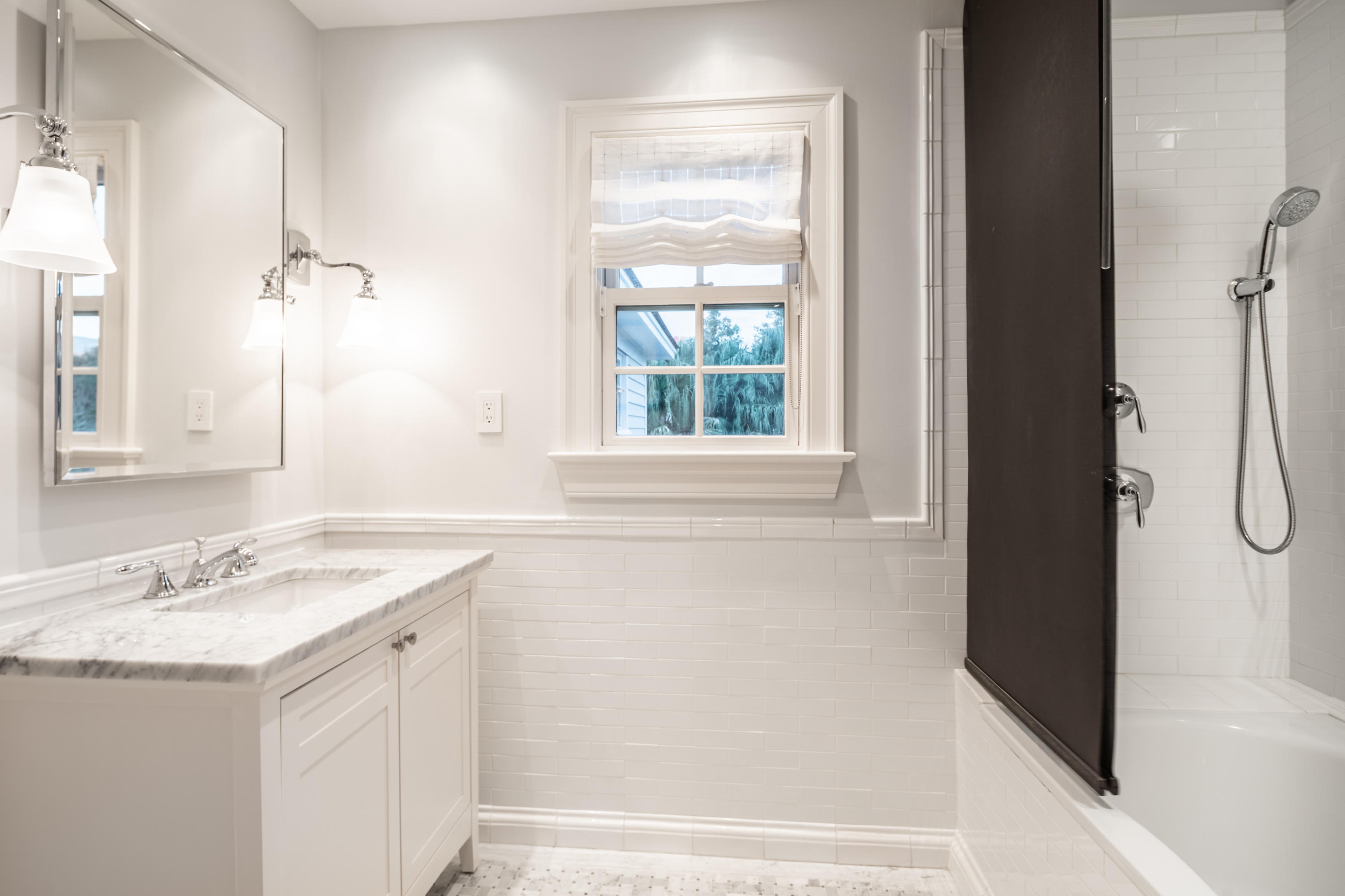 82 Murray Boulevard Charleston, SC 29401 - Photo 29 of 42 Guest Bath