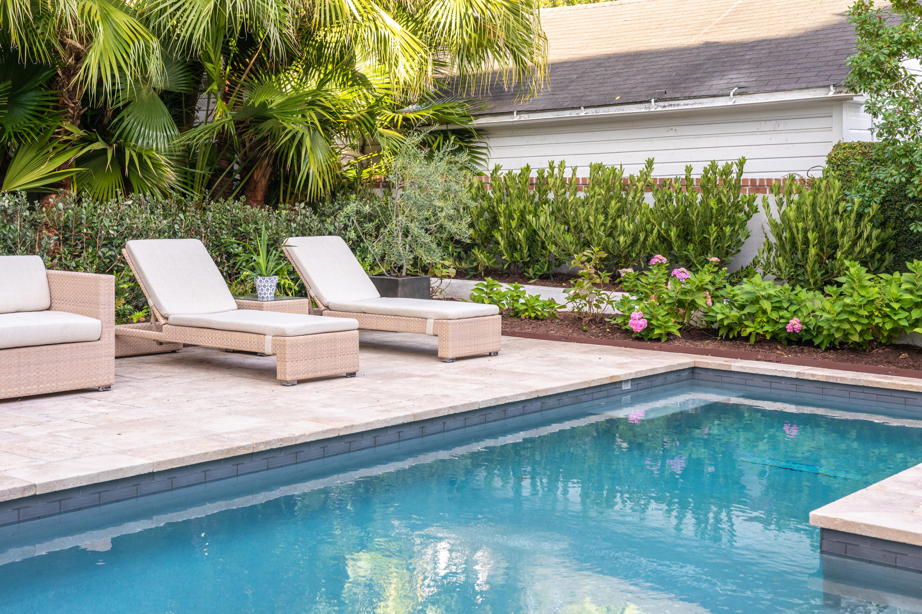 82 Murray Boulevard Charleston, SC 29401 - Photo 36 of 42 Backyard with Pool