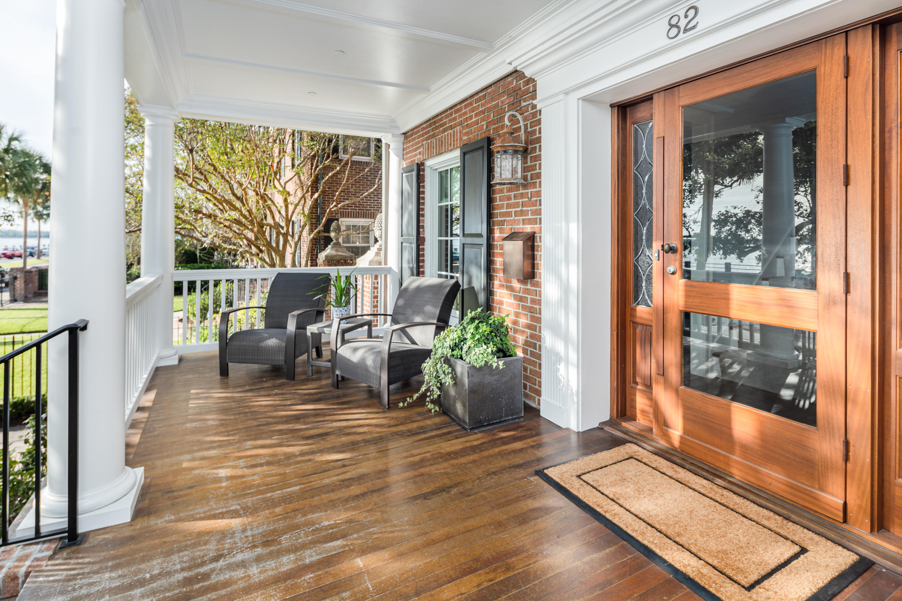 82 Murray Boulevard Charleston, SC 29401 - Photo 6 of 42 Front Porch