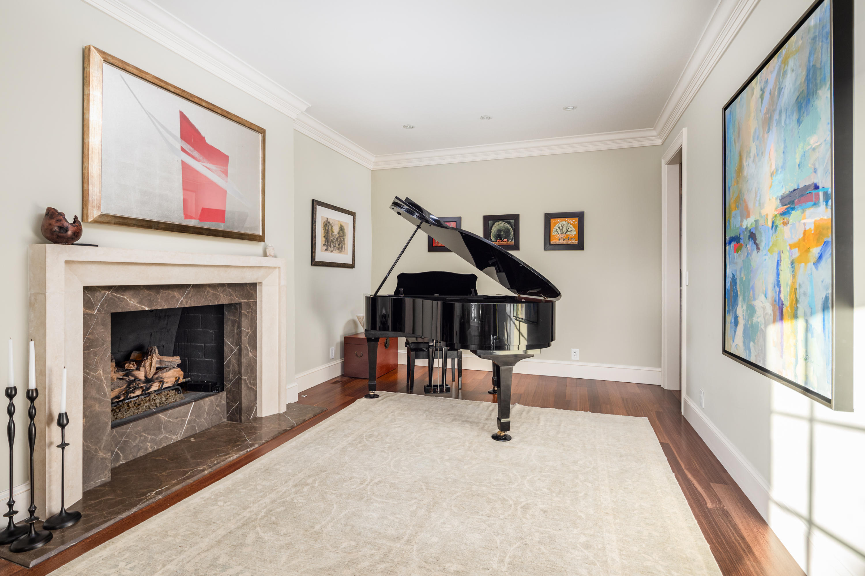 82 Murray Boulevard Charleston, SC 29401 - Photo 10 of 42 Formal Living Room