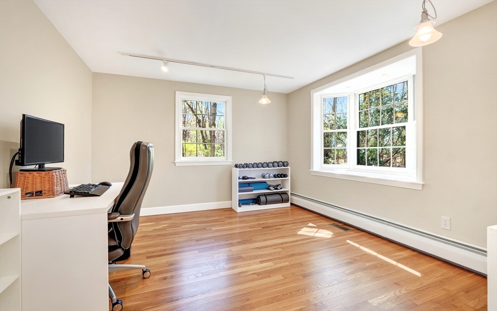 14 Beverly Road Bedford, MA 01730 - Photo 15 of 38