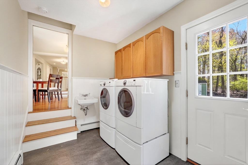14 Beverly Road Bedford, MA 01730 - Photo 17 of 38