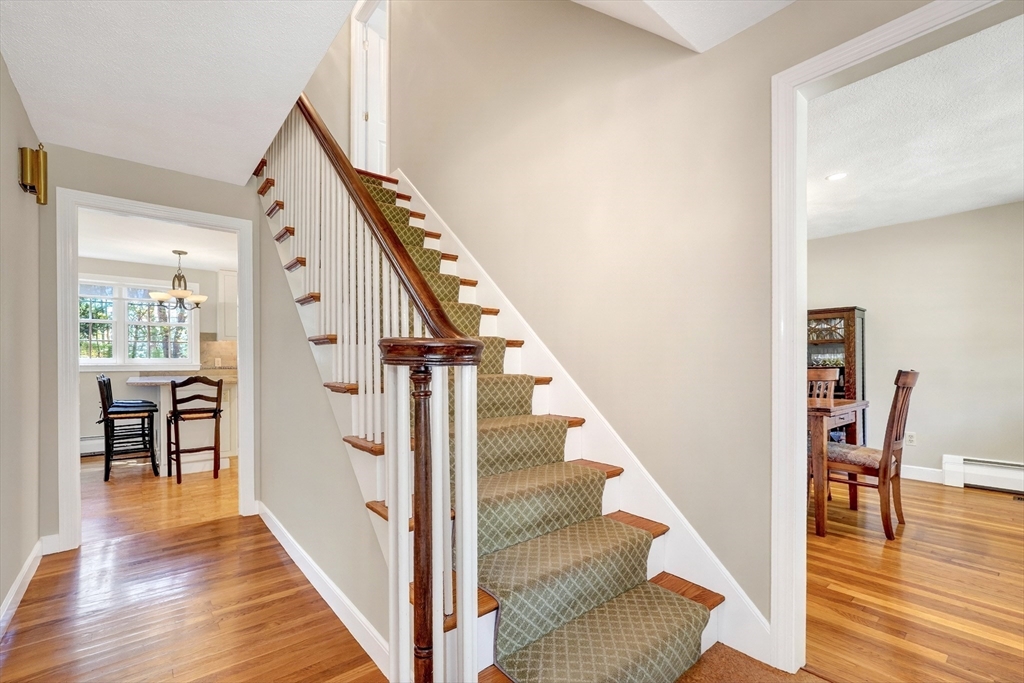 14 Beverly Road Bedford, MA 01730 - Photo 18 of 38