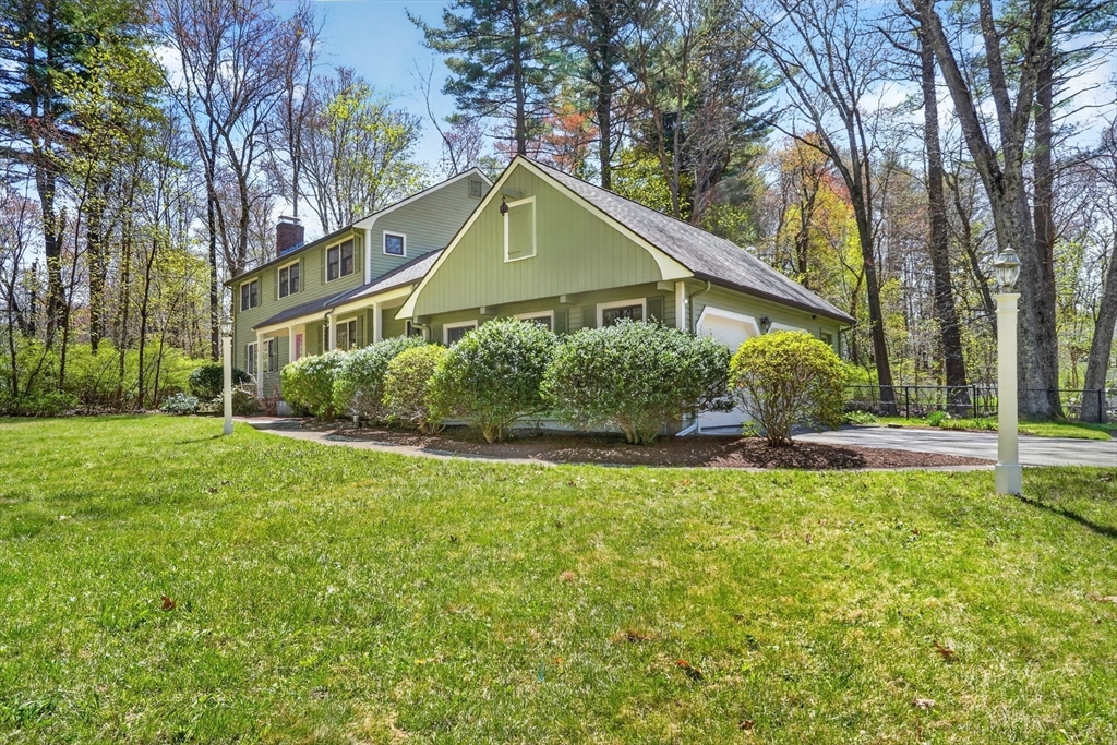 14 Beverly Road Bedford, MA 01730 - Photo 34 of 38