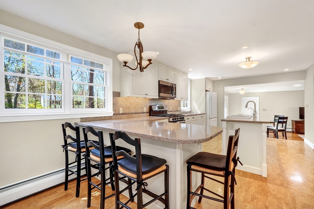 14 Beverly Road Bedford, MA 01730 - Photo 6 of 38
